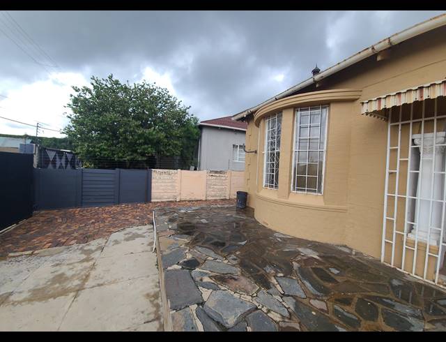 4 BEDROOM FREESTANDING FOR SALE IN SYDENHAM